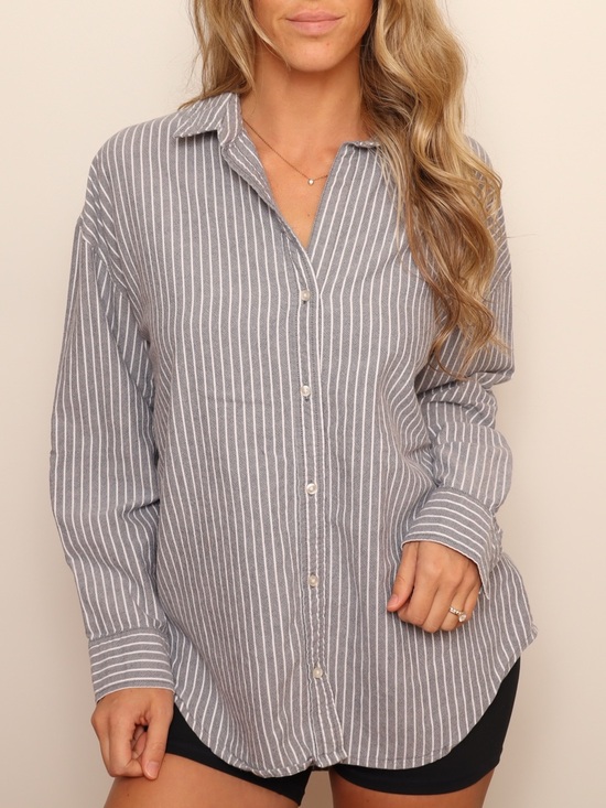 beachlunchlounge Tops - Beachlunchlounge Striped Button-Up Shirt in Light Grey and White